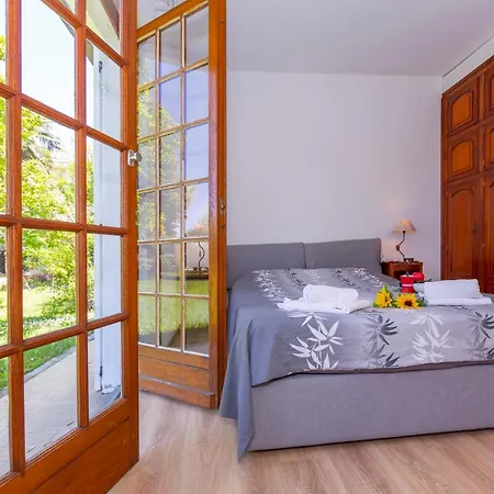 Villa Martine Au Bord Du - Happy Cadrezzate